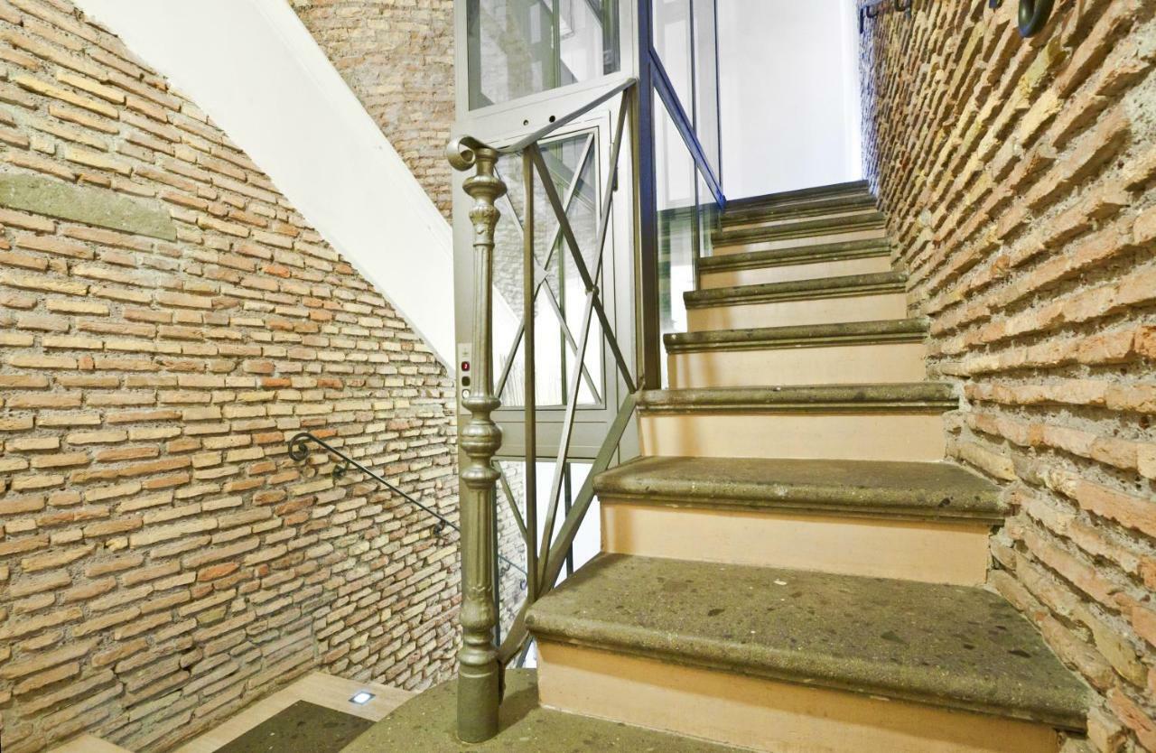 Arenula Luxury Apartamento *
